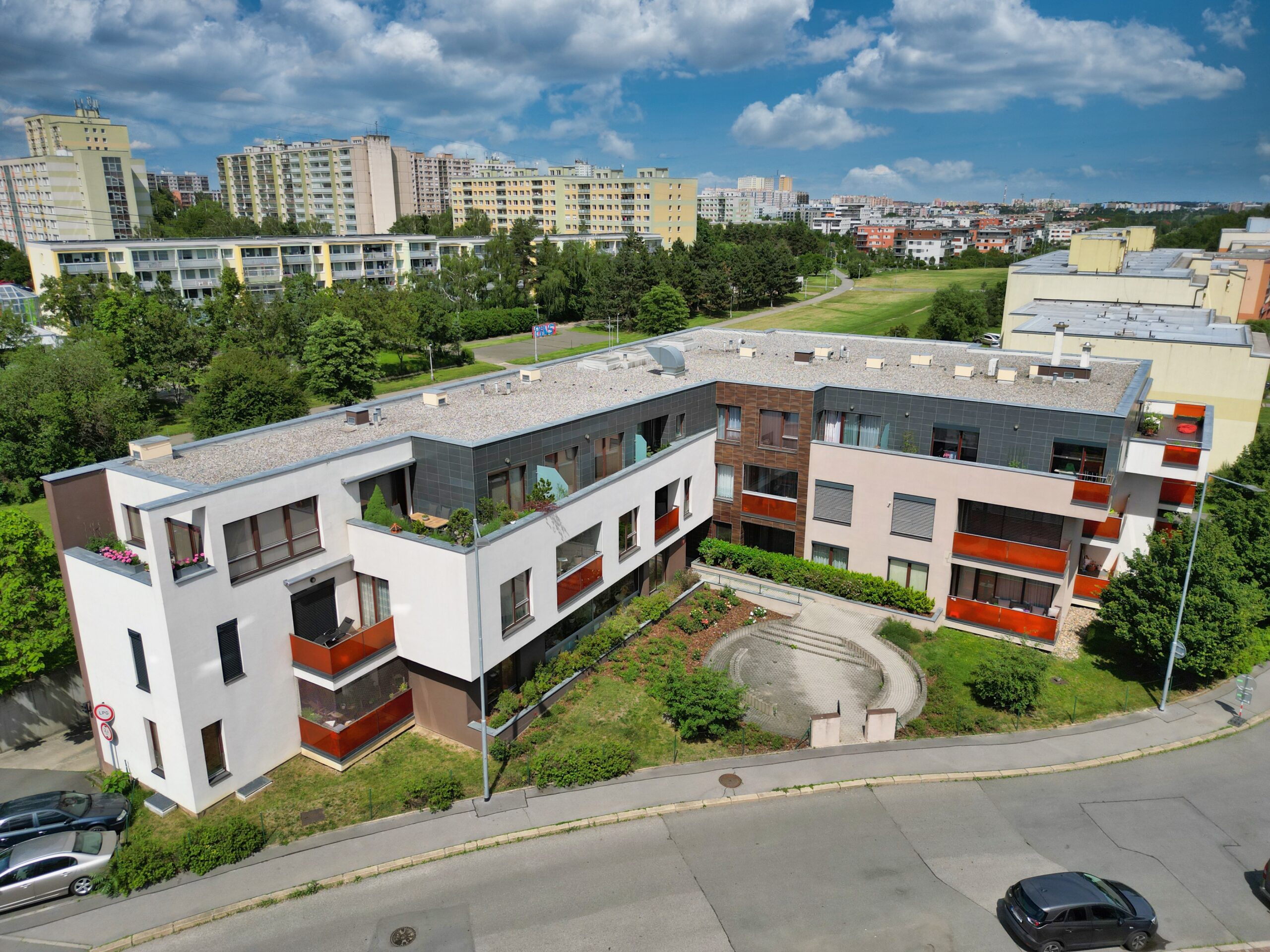 PRODÁNO – Luxusní Byt 3+kk v&nbsp;Újezdu u&nbsp;Průhonic: Ideální Místo pro Moderní Bydlení